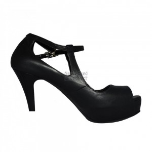 Women's shoes.
